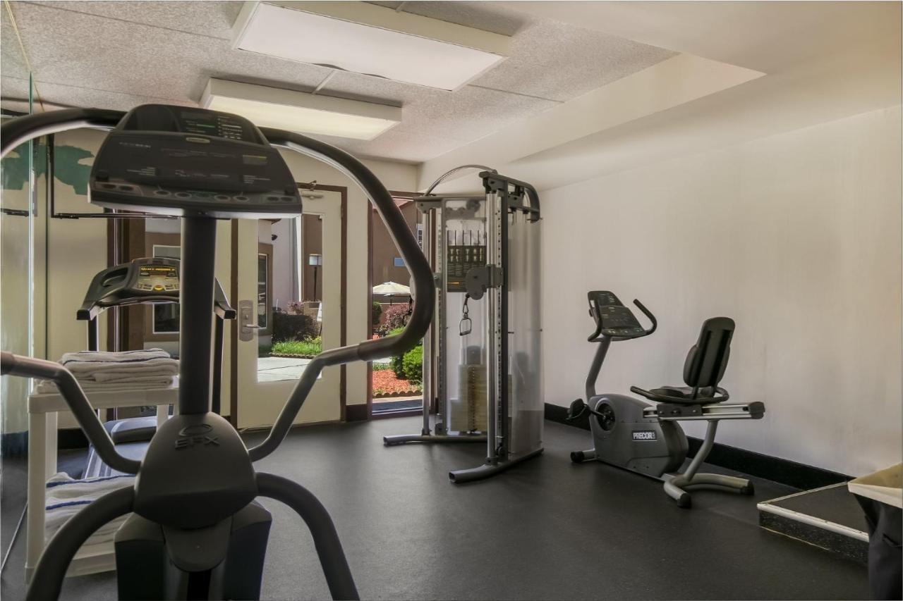 Red Roof Inn Plus+ & Suites Knoxville West - Cedar Bluff Екстер'єр фото