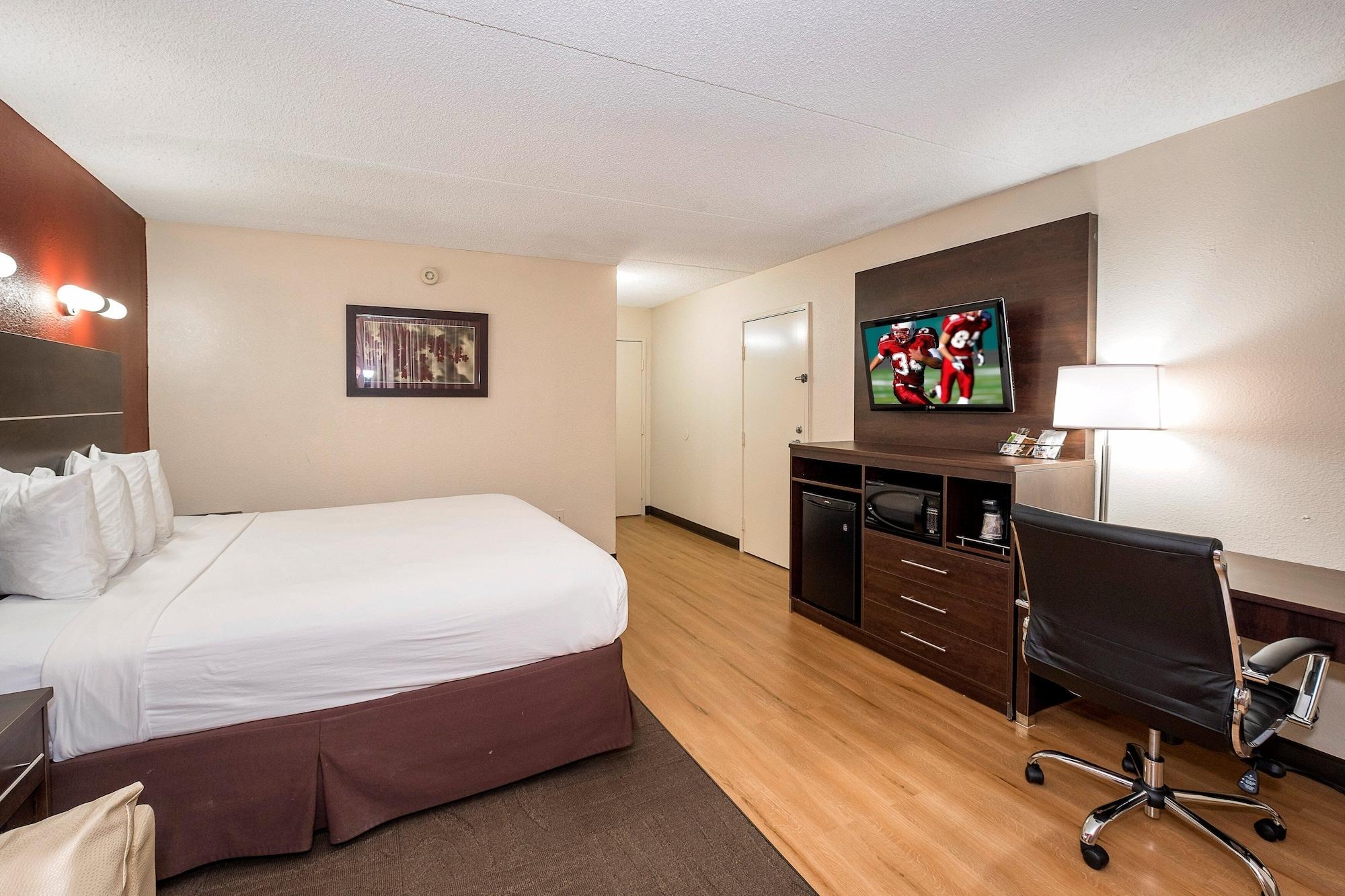Red Roof Inn Plus+ & Suites Knoxville West - Cedar Bluff Екстер'єр фото
