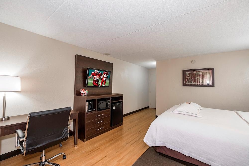 Red Roof Inn Plus+ & Suites Knoxville West - Cedar Bluff Екстер'єр фото